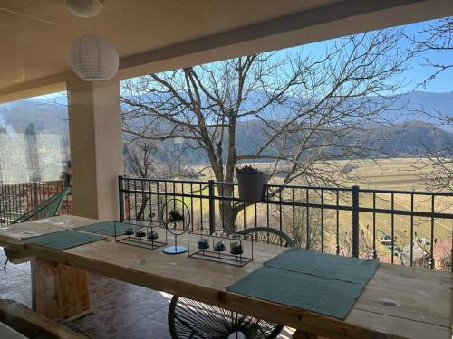 陽台/露台, Luxury Apartman Alex with sauna in 古特里維