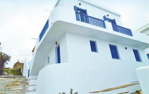  Stunning apartment in Panormos with 3 Bedrooms and WiFi in Panormos