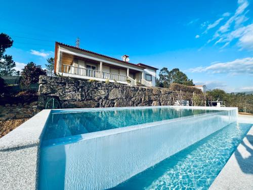 4 bedrooms, 7 beds