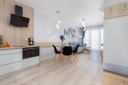 One-Bedroom Apartment image 10