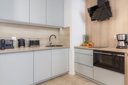 One-Bedroom Apartment image 5