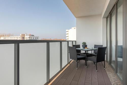 One-Bedroom Apartment image 6