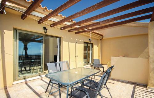  Lovely Apartment In Benahavís With Kitchen in Estepona