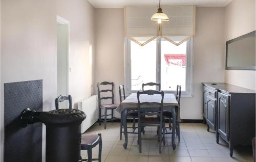 Nice home in L'Aiguillon sur Mer w/ 2 Bedrooms - image 6