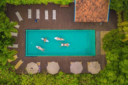 We Escape, Weligama