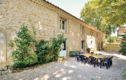 Viesnīcas āriene, Awesome Home In Jonquieres in Jonquieres (Provence-Alpes-Cote d'Azur)