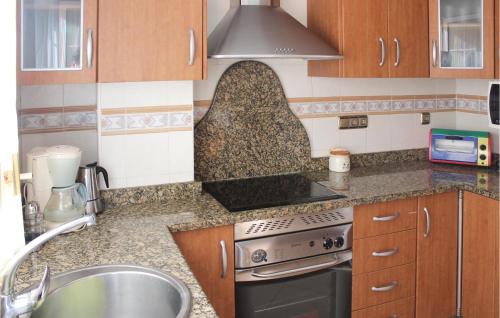 Nice Apartment In Los Alczares With Kitchen