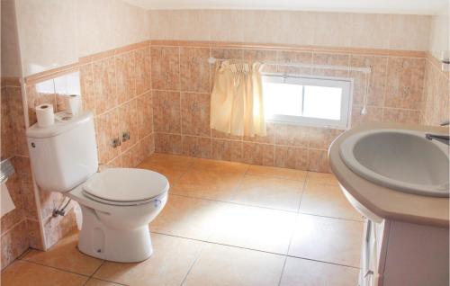 Five-Bedroom Apartment in Los Alcazares - image 3