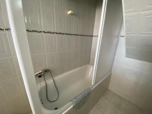 Fürdőszoba, Ericeira Sand Beach RCT in Seixal