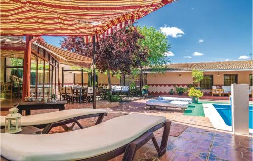  Awesome home in Lucena with 3 Bedrooms, Outdoor swimming pool and WiFi in Lucena