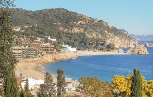 Five-Bedroom Holiday Home in Tossa de Mar - image 5