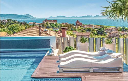 Beautiful Home In Vista Alegre With 5 Bedrooms, Private Swimming Pool And Swimming Pool