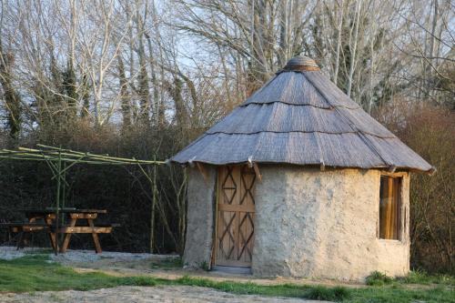 LA HUTTE MASSAÏ - Hotel - Villelaure