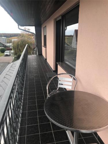 Balcony/terrace, Fur Pendler und Monteure oder Ferienwohnung zum Erholen in Ober-Ramstadt
