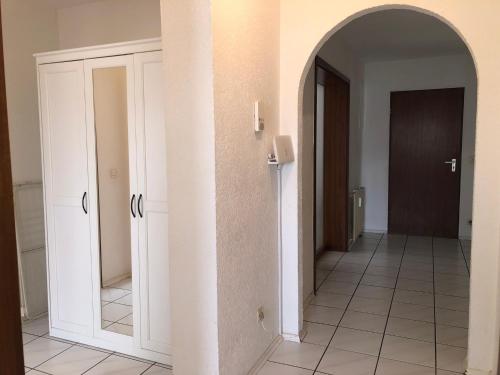 Kilátás, 70m2 Appartment with 2 Bedrooms, Balcony and Garage in Neckarsulm