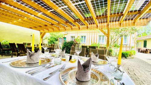 ห้องอาหาร, Hotel & Restaurant Schwarzer Bock in อันสบัค