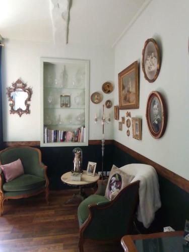 La Ménardière "Tranquilitatis" Chambre double petit déjeuner compris (La Menardiere "Tranquilitatis" Chambre double petit dejeuner compris) in Plancoet