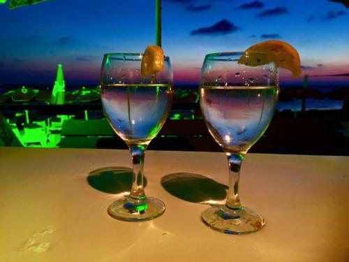 Isramax 3BR apartment near the sea. in Бат-Ям