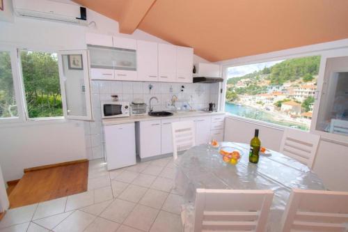  Seaside apartment Nino Gršćica Prižba, Pension in Blato