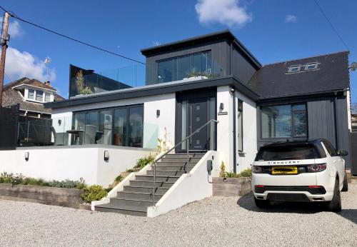 Captivating 5-Bed House in Porthleven gîte à louer Breage