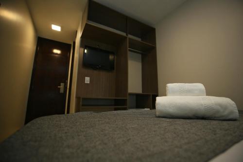 2 twin beds
