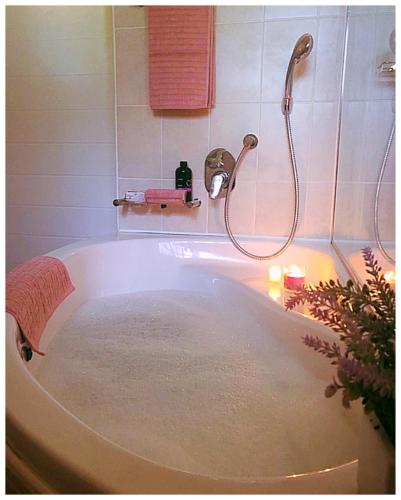 浴室, Rondeletia Cottage Guesthouse - premium self catering in 烏木拉利