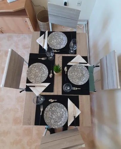 Precioso apartamento con ascensor a 80 metros del mar photo 2