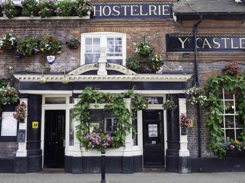 The Castle Inn Hotel - image 7