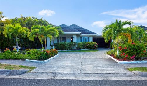 . NATURE'S CHOICE HOME RICHMOND PALMS, JAMAICA