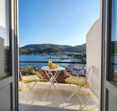 Erkély/terasz, Gigi Rooms in Poros