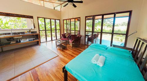 Jungle Cabin in Drake Bay in Peninsula De Osa