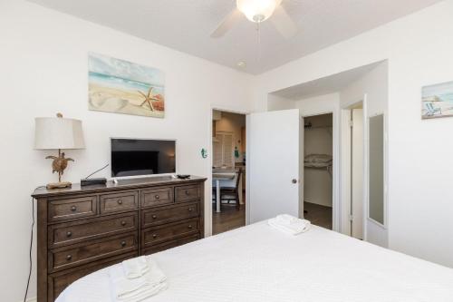 Beachside Bliss 224 by Padre Escapes - image 11