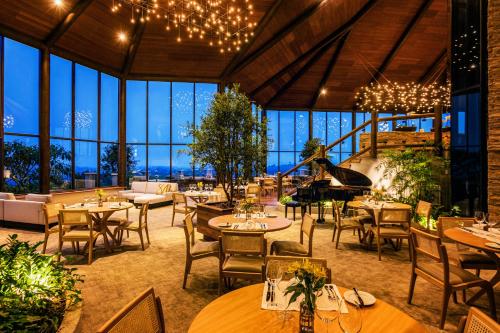 Restaurant, Bendito Cacao Resort & Spa in Campos do Jordao