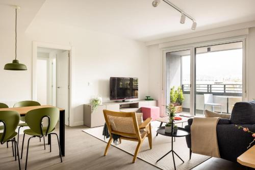  Santa Ana junto a la ria a estrenar garaje y wifi incluidos, Ferienwohnung in Bilbao