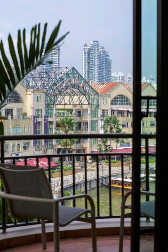 Balcony/terrace, Paradox Singapore in Clarke Quay