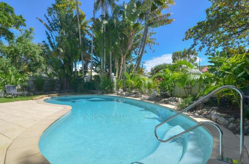 Seascape Holidays - Tropical Reef Apartments - image 2
