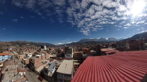 Lhotse Hostel B&B in Huaraz
