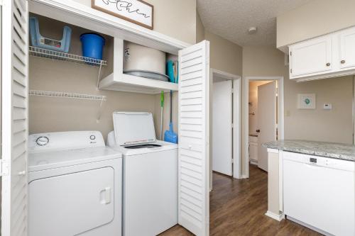 Coastal Comfort 245 by Padre Escapes - image 12