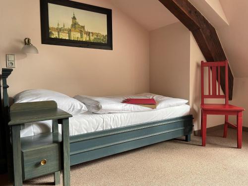 U Cervene zidle - Red Chair Hotel - image 8