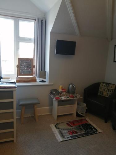 Lea Hurst B & B - image 14