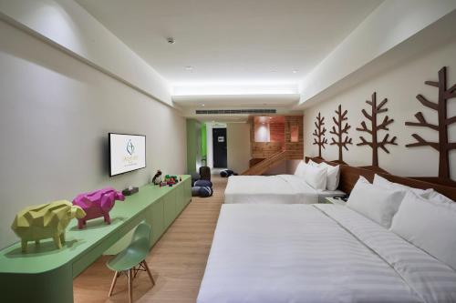 room detail thumbnail 1
