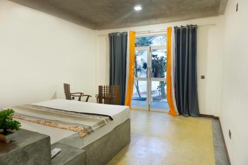 Deluxe Double Room image 3
