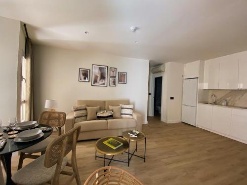 Apartamentos Málaga Premium - Calle San Telmo, Málaga