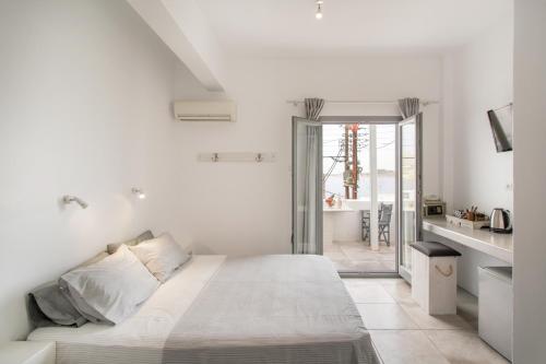 Irini Rooms, Paros Island