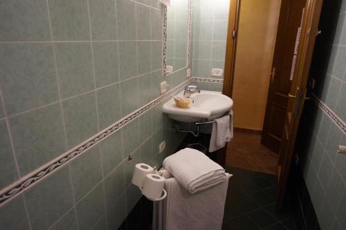 Hotel Maryelen - image 11