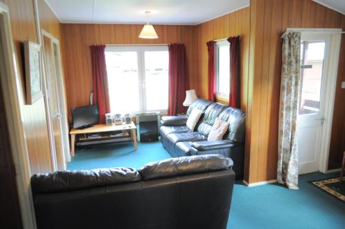 Lamont Chalet Self catering holiday homes Creagmhor Glenelg IV408LA in Letterfearn
