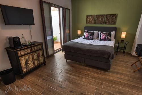 Olive Tree Bed and Breakfast in Olvera