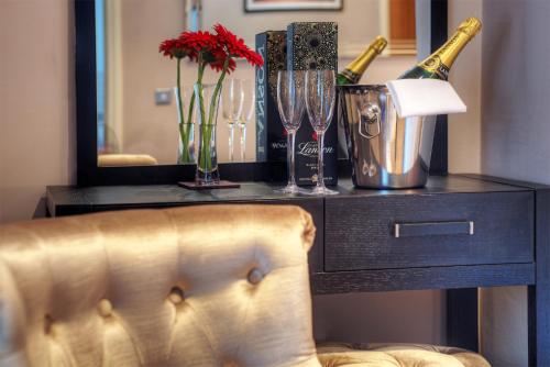 The Bondgate Boutique - image 7