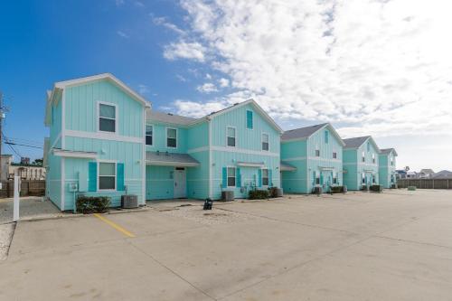 Nemo Cay Resort D142K Poolside by Padre Escapes - image 8