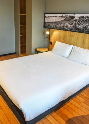 Ibis Valladolid - image 6
